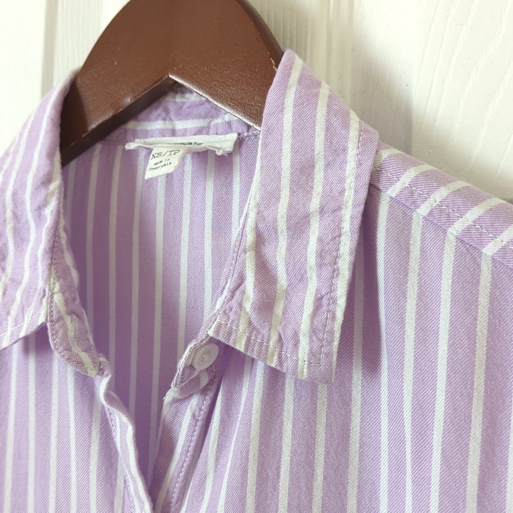 Beach Lunch Lounge Striped Ruffled Short Sleeve Button Down Blouse Purple XS - Picture 3 of 10